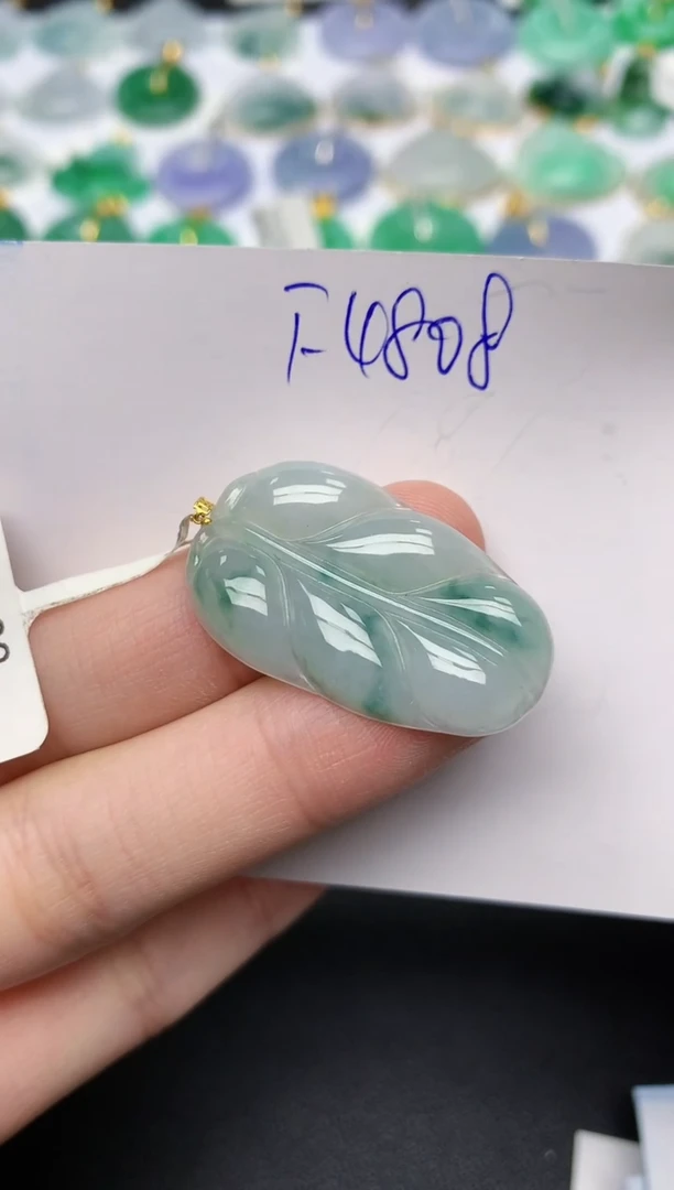 颈饰18K金镶嵌翡翠 天然缅甸A货翡翠百元以上9元证书费自理