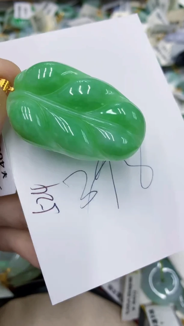 颈饰18K金镶嵌翡翠111111111111