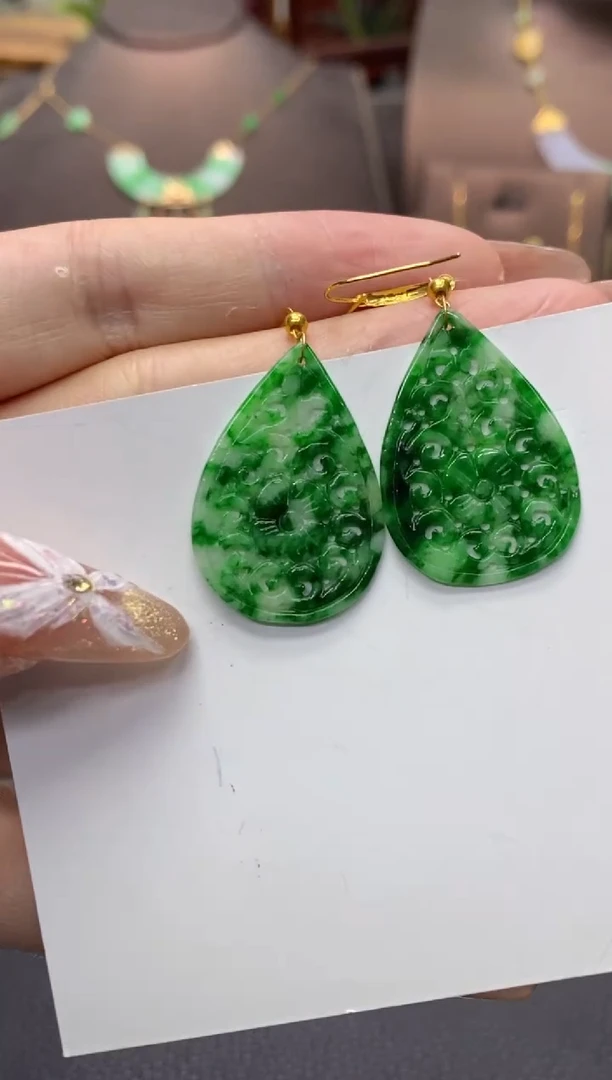 【闪购商品】翡翠颈饰18K金镶嵌净货11067