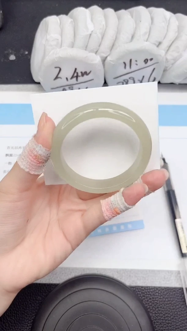 石英质玉手镯未镶嵌303-53.9