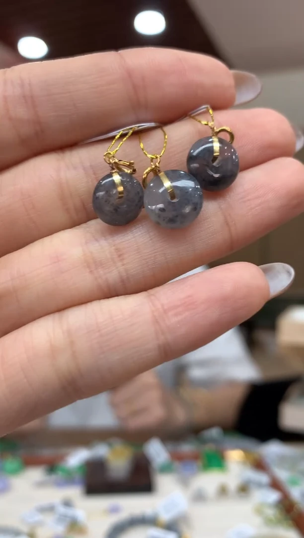 吊坠(不含链)18K金镶嵌翡翠鼓珠多样性发货1件