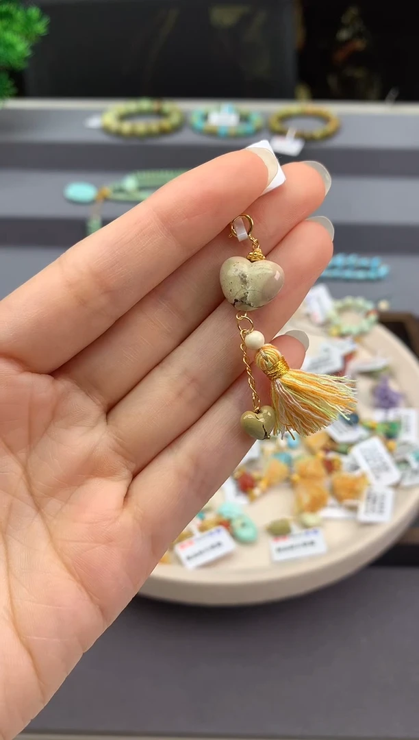 未镶嵌挂件南红玛瑙E105