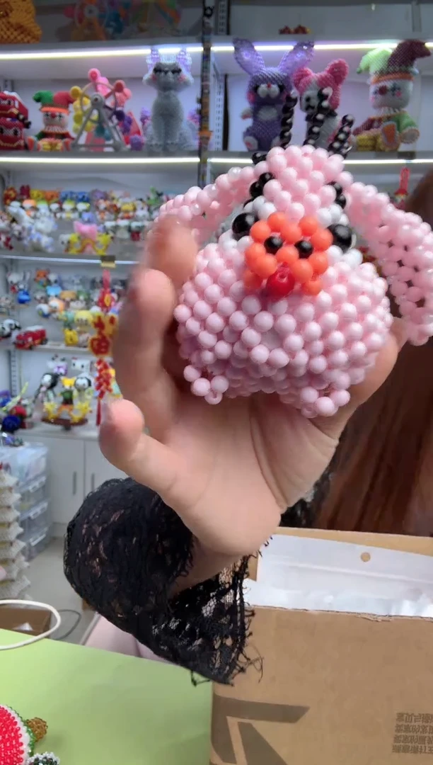 亚克力2148卡6糖果珠飞天猪材料包1套