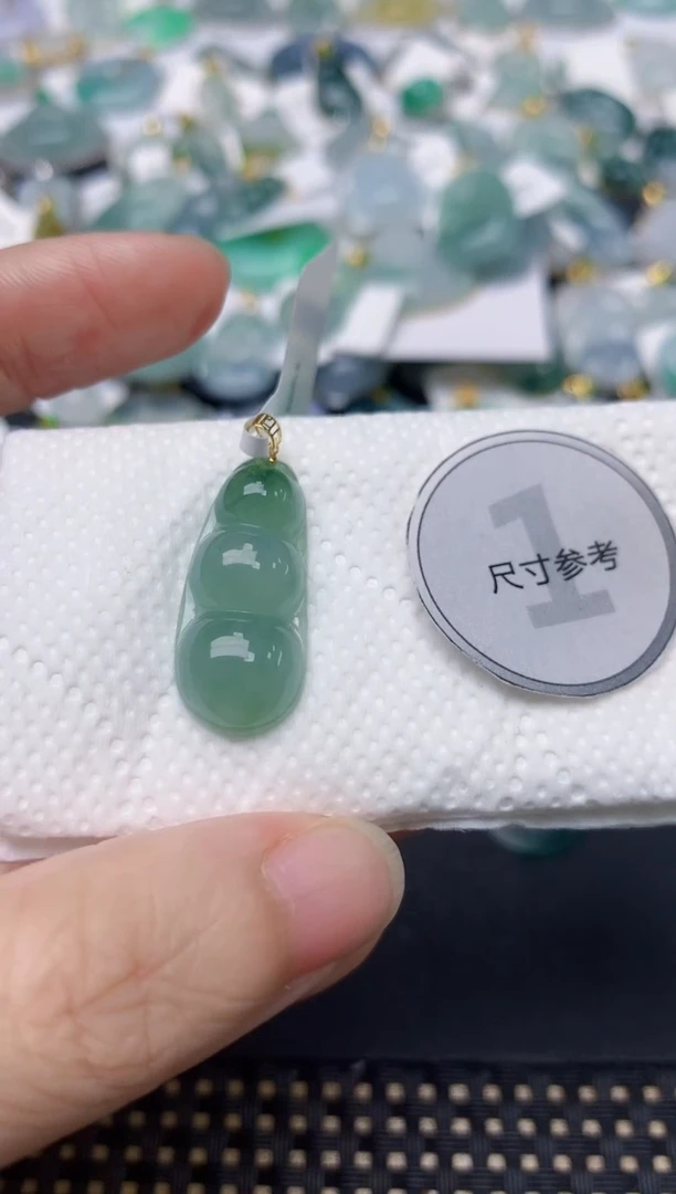 颈饰18K金镶嵌翡翠天然缅甸A货翡翠