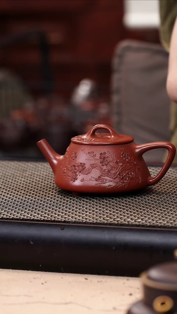 茶壶紫砂朱泥大红袍超精工本色梅花堆绘石瓢150cc