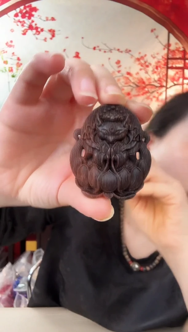 推荐款沉木九尾吊坠
