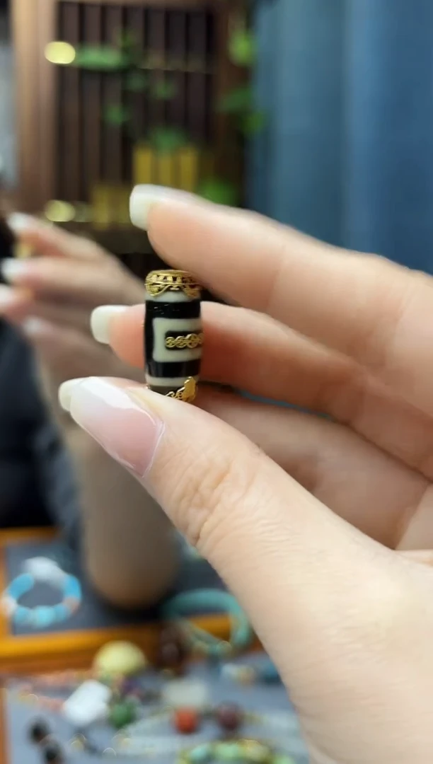 挂件玛瑙/玉髓（覆膜）18K金镶嵌18K金玛瑙桶珠配饰ZX