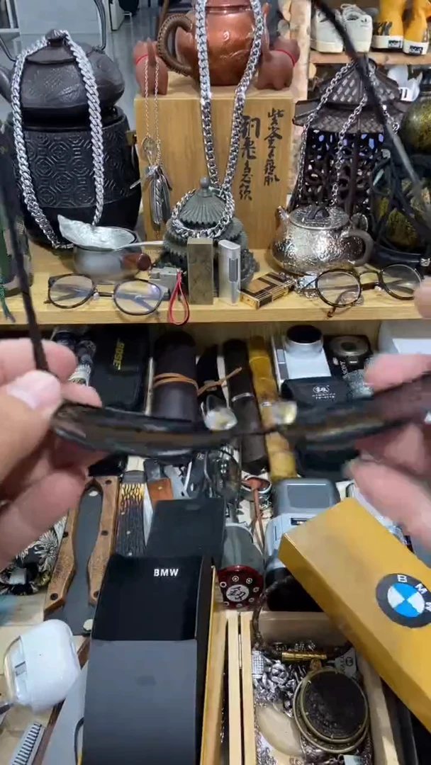 瓷片闪购商品  如图所示