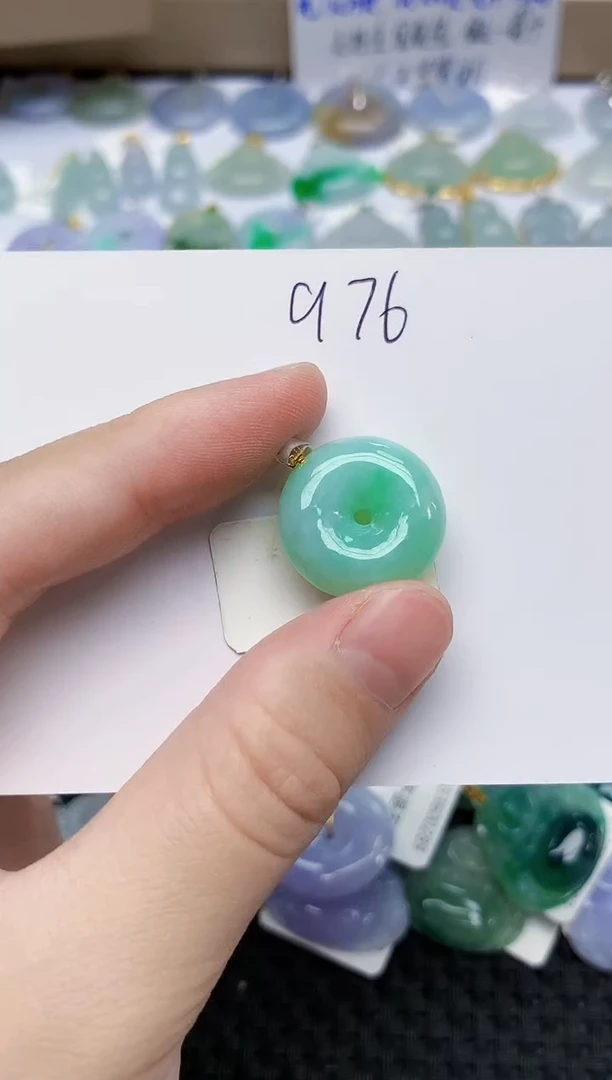 翡翠18K金镶嵌颈饰天然翡翠A货 1