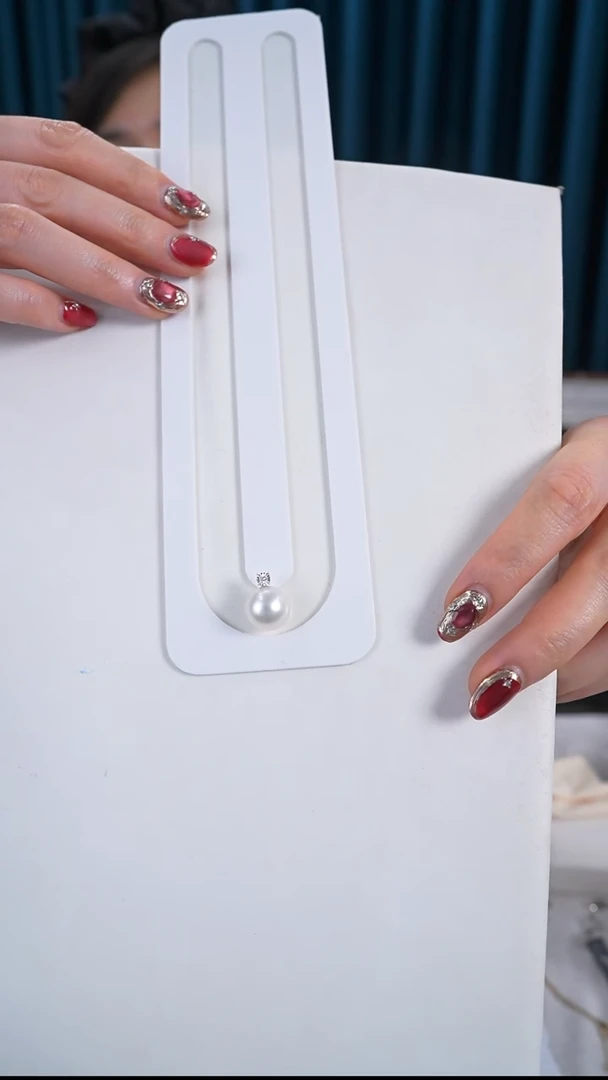 【闪购商品】海水珍珠颈饰18K金镶嵌12.7mm 澳白吊坠