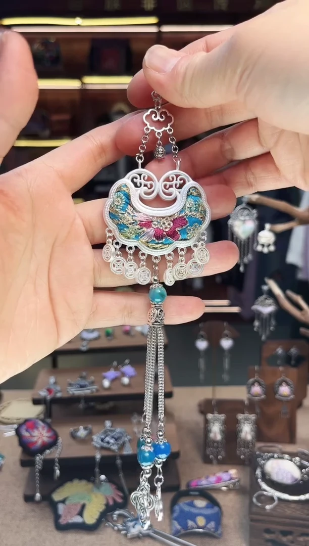 【闪购商品】织绣1842黔东南苗族刺绣