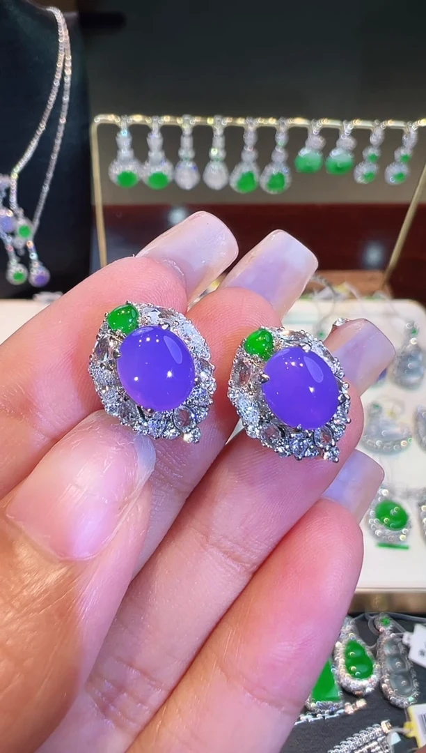 18K金镶嵌翡翠耳饰妞*姐翡翠