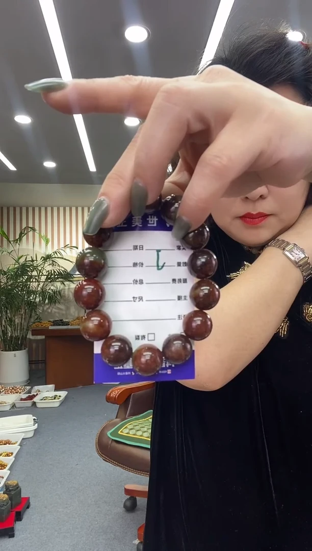未镶嵌手链透闪石质玉手串