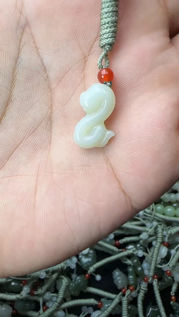 颈饰未镶嵌和田玉拍一发一