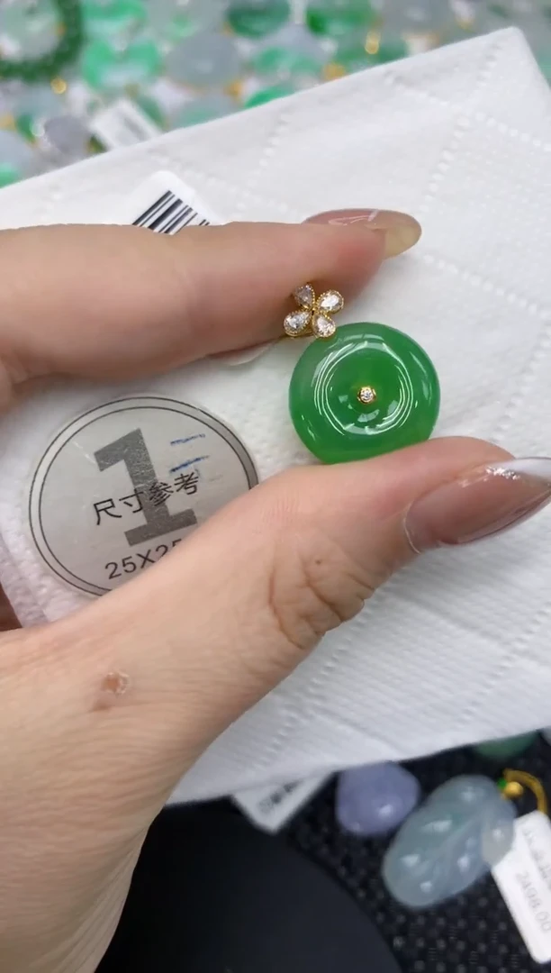颈饰18K金镶嵌翡翠11111111
