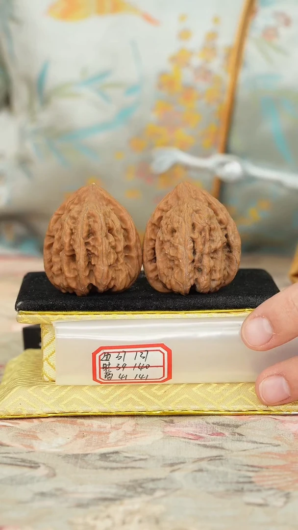 【闪购商品】文玩核桃把件赤龙鸡心