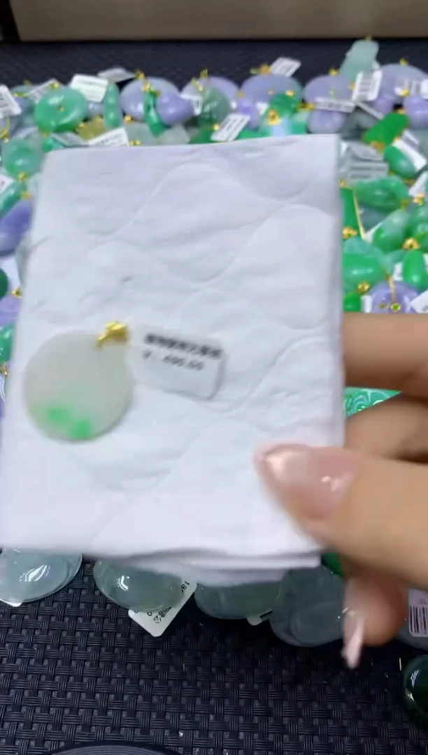 颈饰未镶嵌翡翠天然缅甸翡翠A货