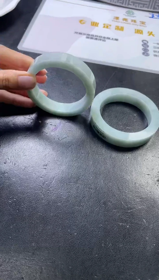 定制翡翠手镯未镶嵌夏**吻手镯多样性发一件