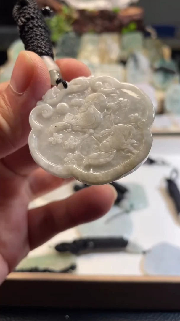 颈饰未镶嵌翡翠11/05/054