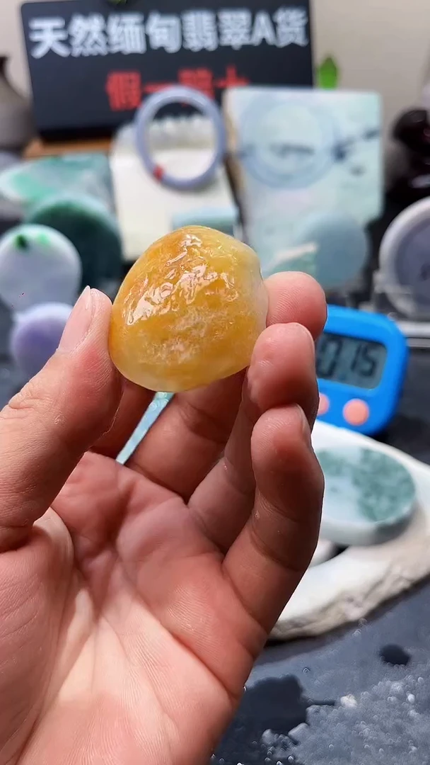 翡翠挂件未镶嵌独*翡翠