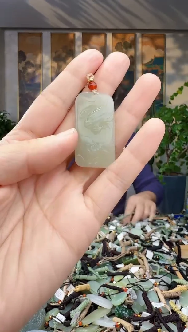 未镶嵌和田玉挂件拍一发一