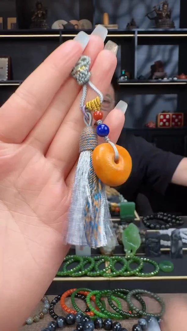 未镶嵌蜜蜡裸石车挂