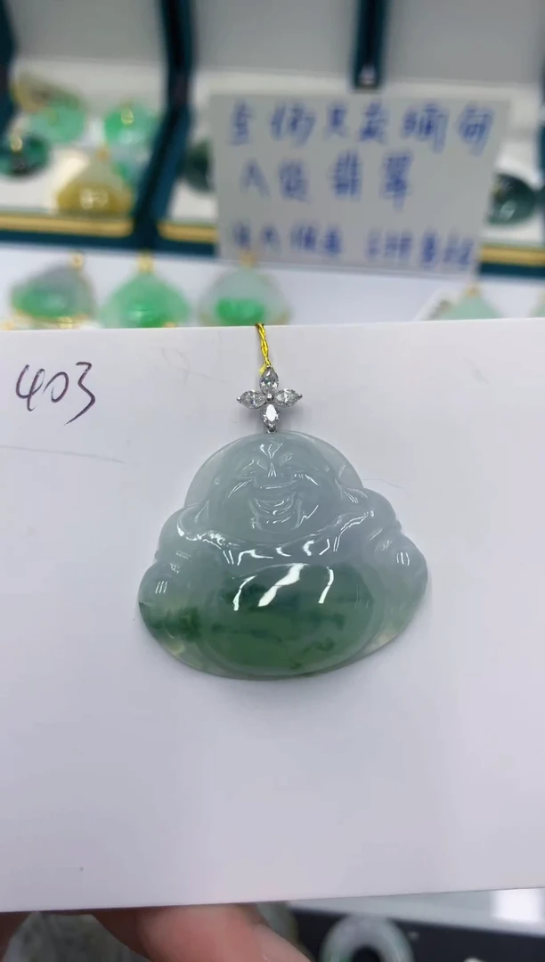 颈饰18K金镶嵌翡翠L****w11111