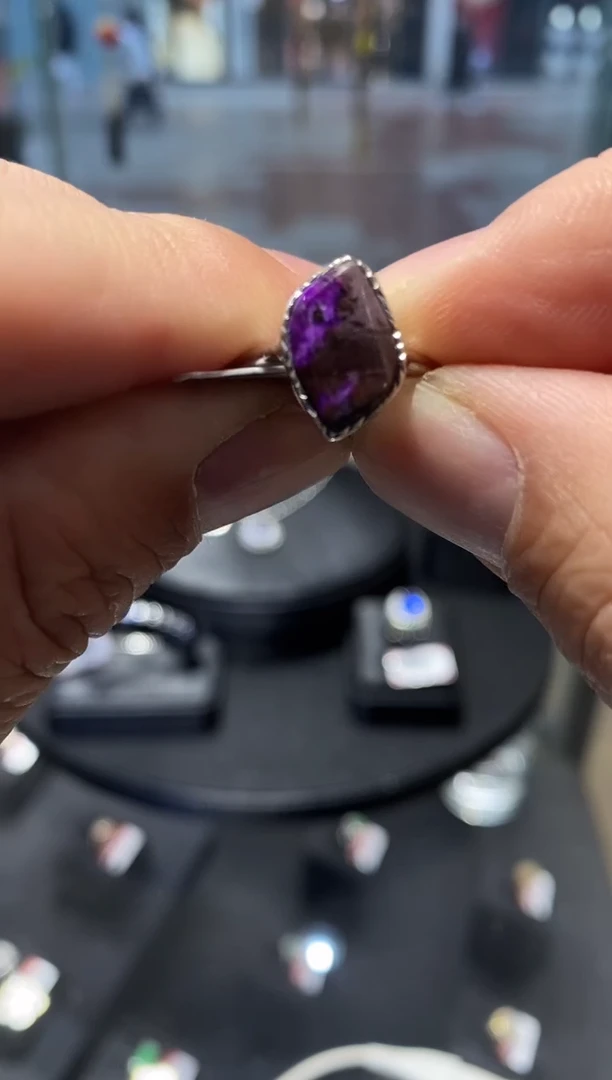 【闪购商品】苏纪石（舒俱来）戒指银S925镶嵌亏米福利