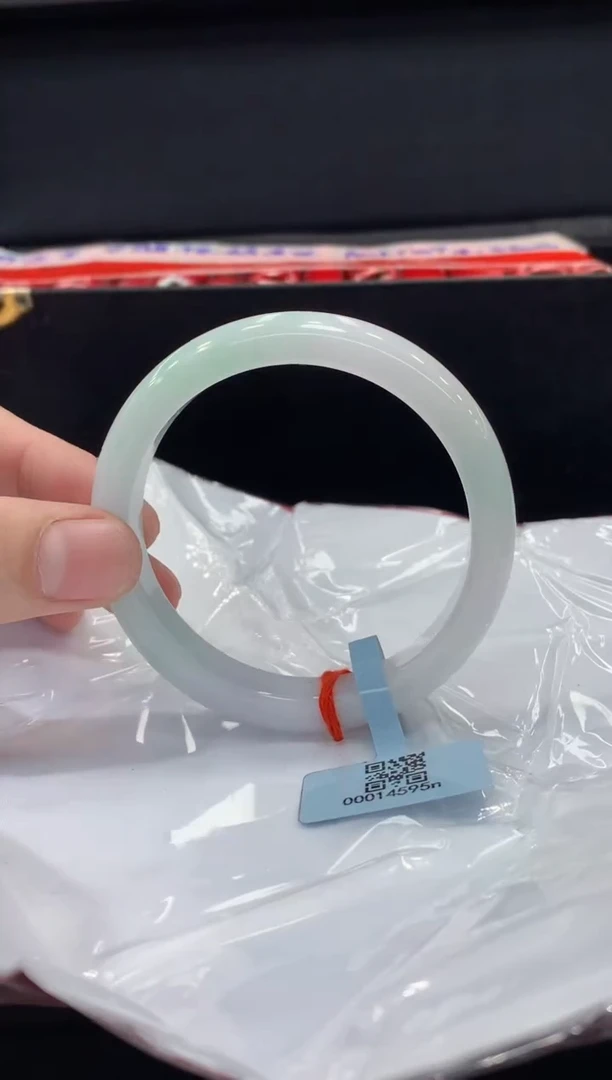 未镶嵌手镯翡翠翡翠手镯