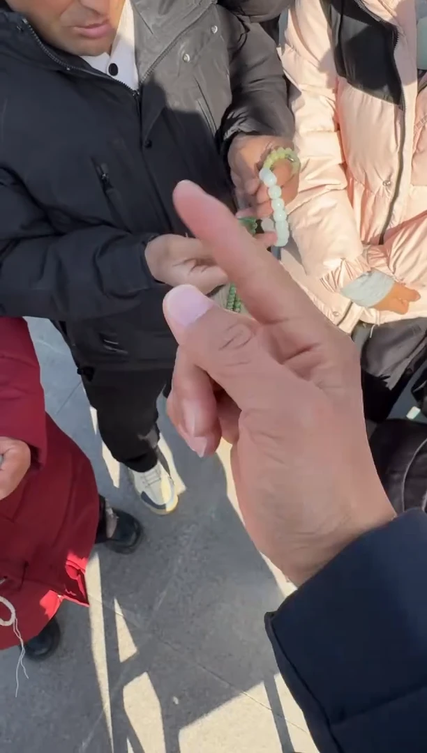 未镶嵌和田玉（糖玉）挂件和田玉