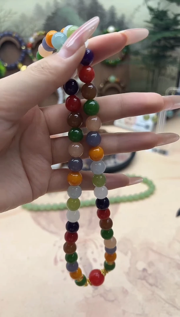 颈饰未镶嵌和田玉（糖玉）1