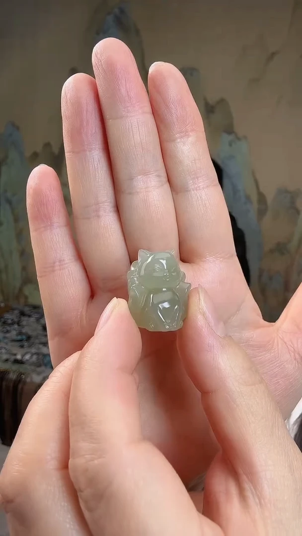 颈饰未镶嵌和田玉.