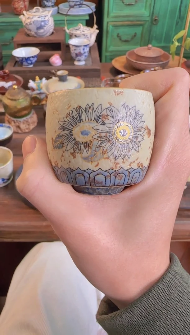 【闪购商品】焦糖青花火石太阳花圆口杯