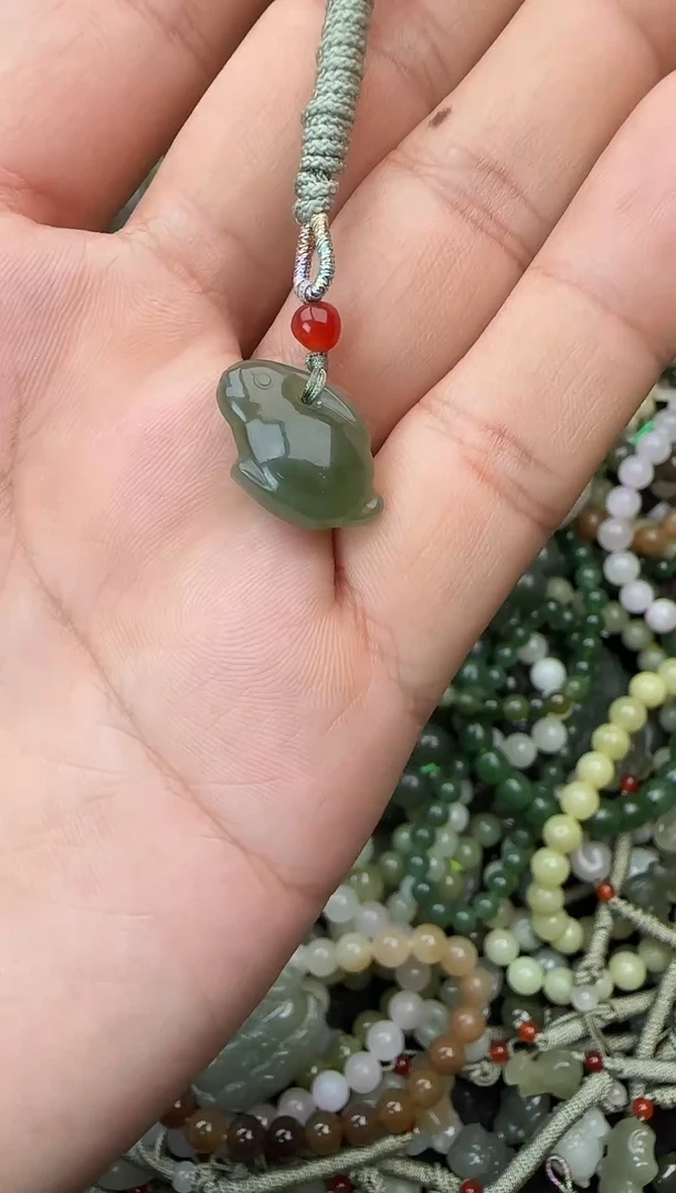 颈饰未镶嵌和田玉拍一发一