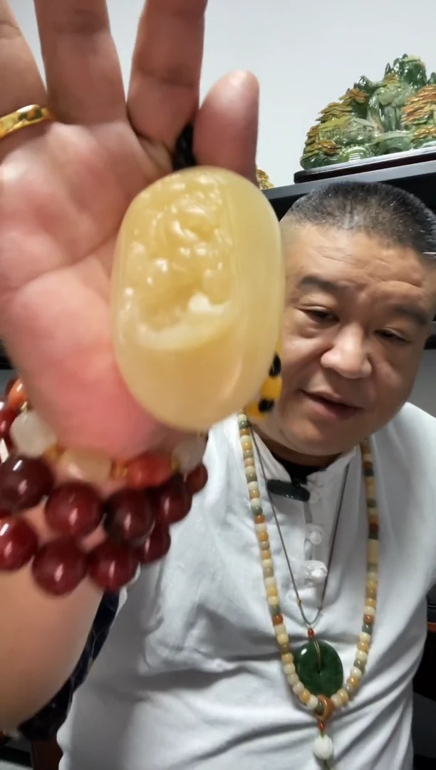 未镶嵌手把件石英质玉马上封侯雕刻
