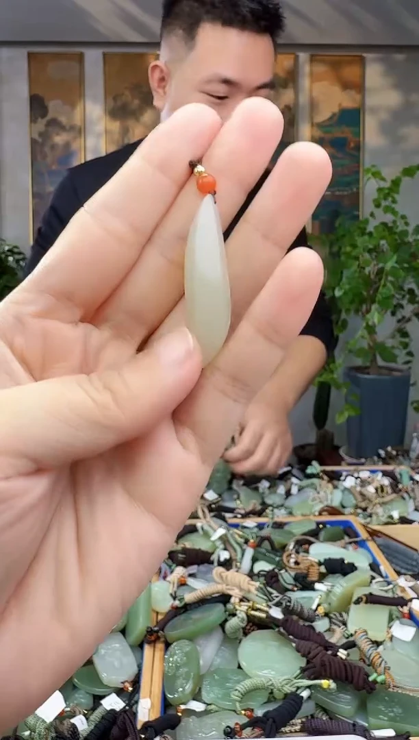 未镶嵌和田玉挂件拍一发一