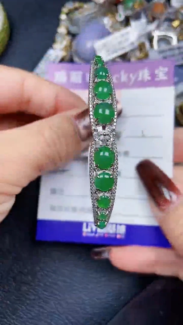 颈饰银S925镶嵌翡翠7995