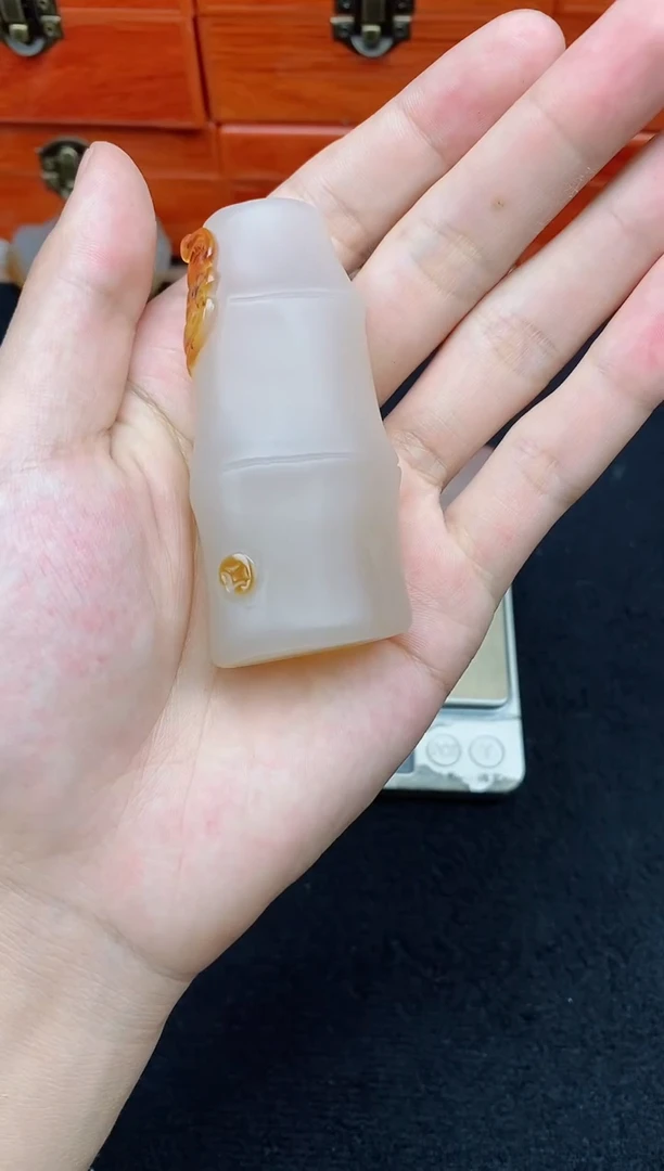 未镶嵌玛瑙/玉髓珠宝奇石明***明0