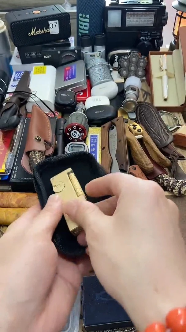 瓷片闪购商品 如图所示