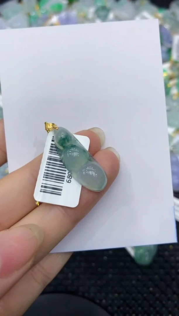 【闪购商品】翡翠颈饰18K金镶嵌8888888888