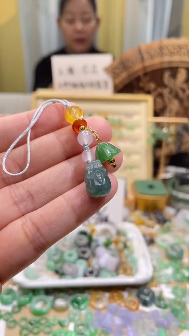 颈饰未镶嵌翡翠貔貅手机挂