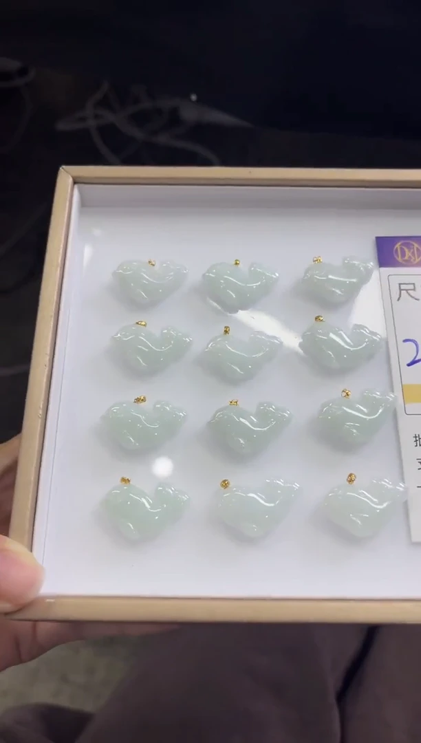 颈饰18K金镶嵌翡翠Z315/多样性发一件/配绳子