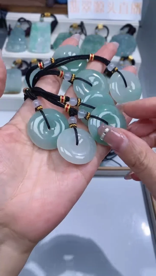 颈饰未镶嵌翡翠吊坠团购多样性发一件