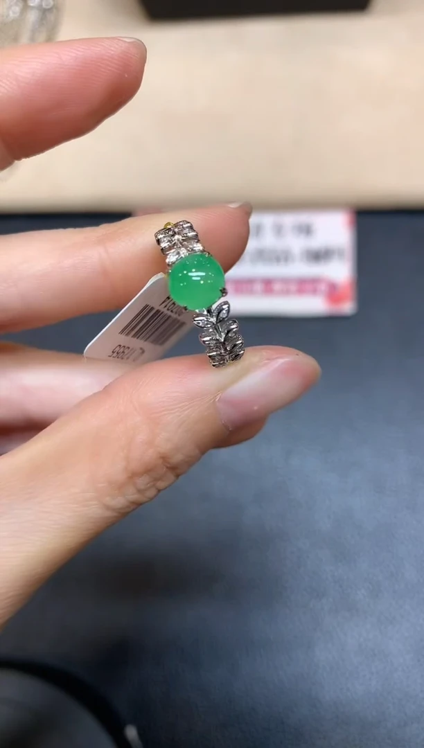 【闪购商品】翡翠戒指18K金镶嵌【无鉴赏期