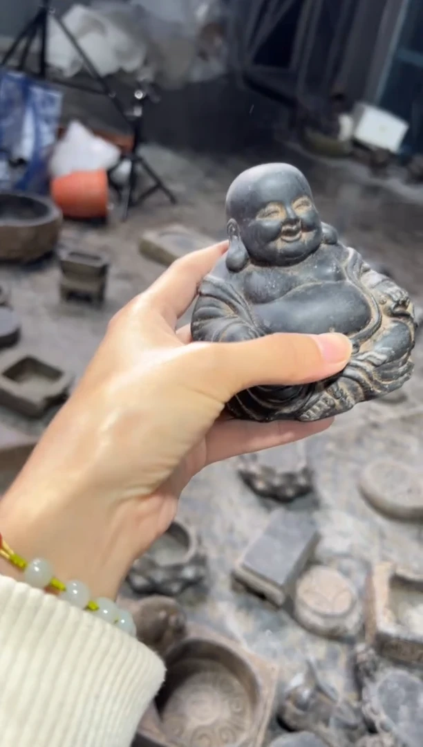 陶土未来佛火山泥