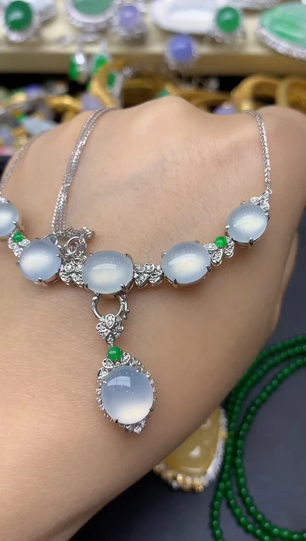 颈饰18K金镶嵌翡翠335-雪姐翡翠天天见