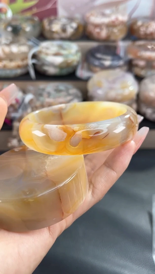 未镶嵌手镯石英质玉62