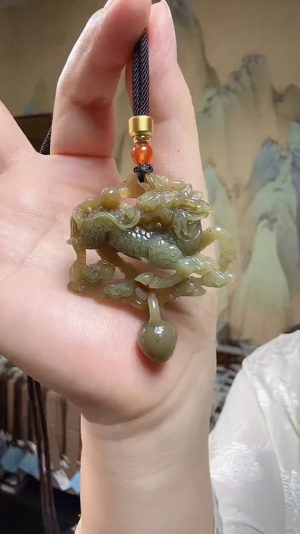 颈饰未镶嵌和田玉.