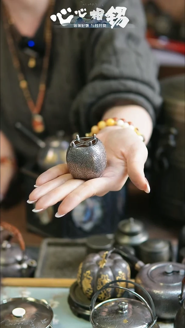 心心相锡心心相锡   盖置