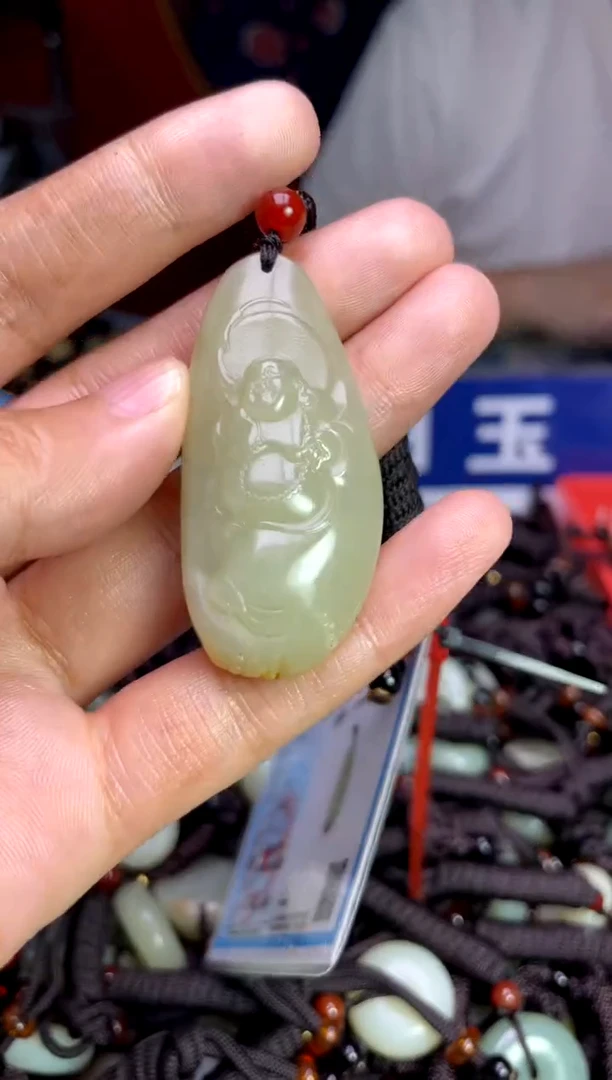 未镶嵌和田玉挂件1